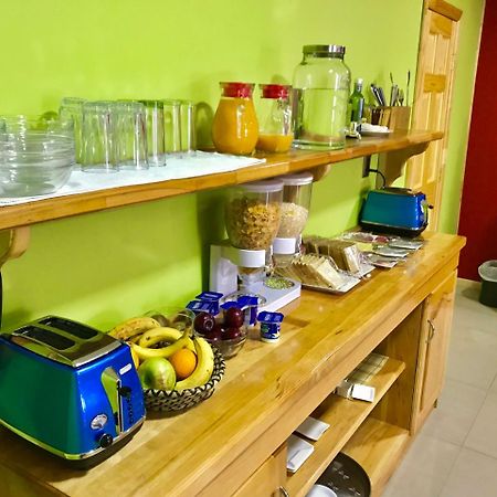 Hostal Andes Patagonicos Puerto Natales Ngoại thất bức ảnh