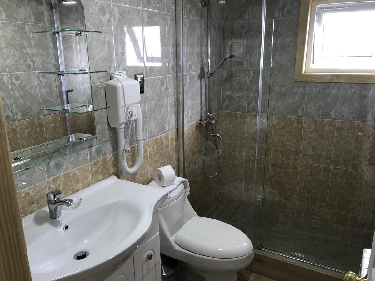 Hostal Andes Patagonicos Puerto Natales Ngoại thất bức ảnh