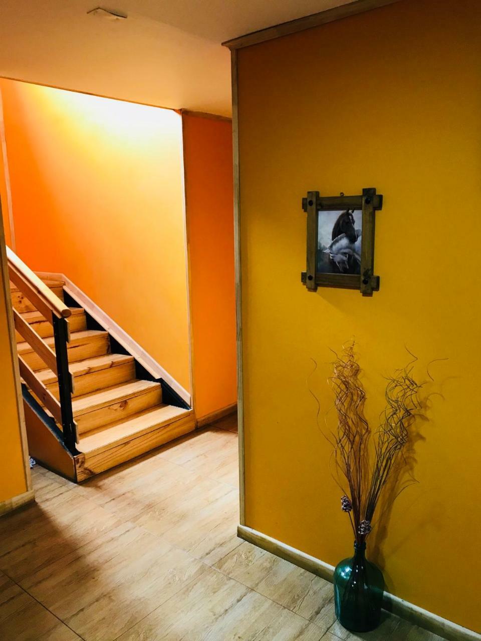 Hostal Andes Patagonicos Puerto Natales Ngoại thất bức ảnh