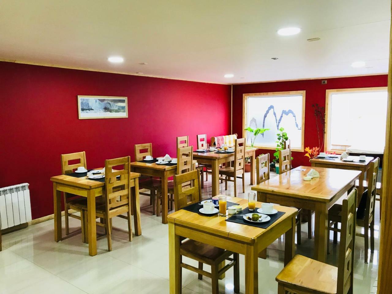 Hostal Andes Patagonicos Puerto Natales Ngoại thất bức ảnh